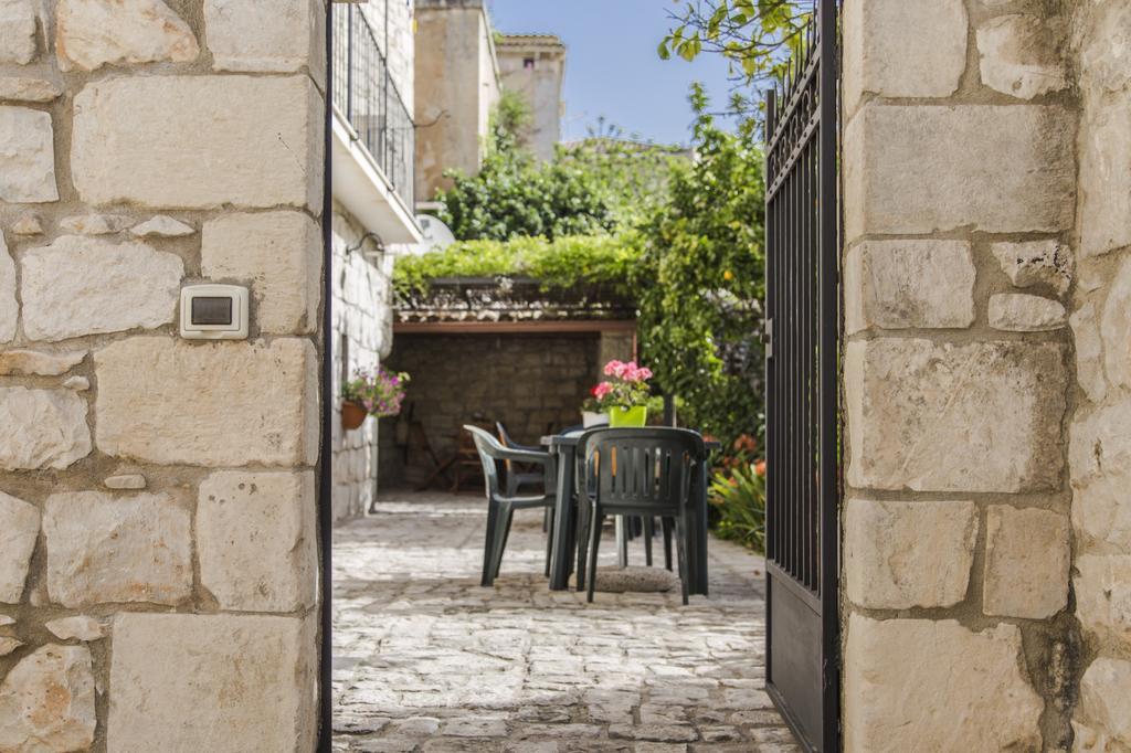 B&B Il Giardino Dei Mandarini Modica Extérieur photo